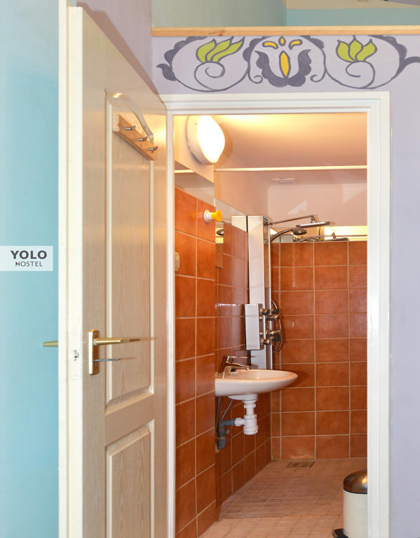 Yolo Hostel Budapest Zimmer foto