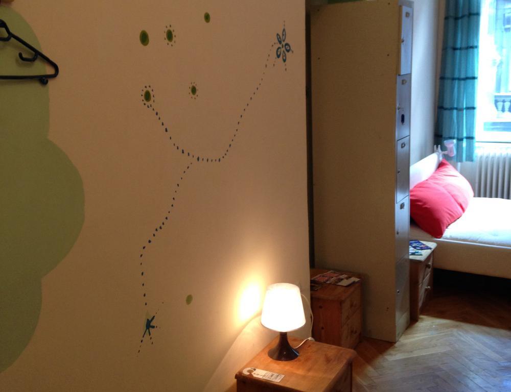 Yolo Hostel Budapest Zimmer foto