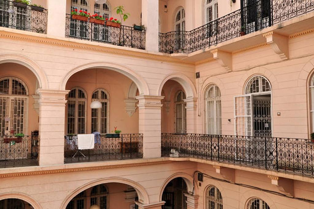 Yolo Hostel Budapest Exterior foto
